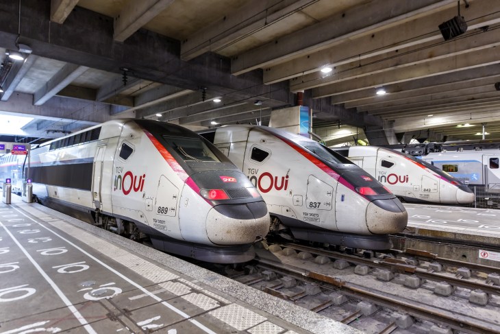 Pociągi TGV na stacji Paris Montparnasse. Fot. Markus Mainka/Adobe Stock